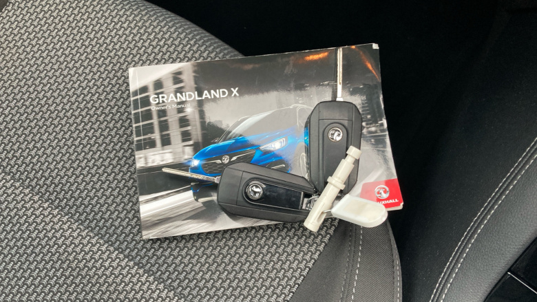 Vauxhall Grandland X 1.2 Turbo SE 5dr Petrol Hatchback